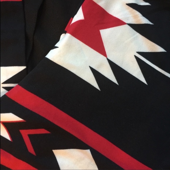 Tribal Inspired Print Leggings - Picture 6 of 7